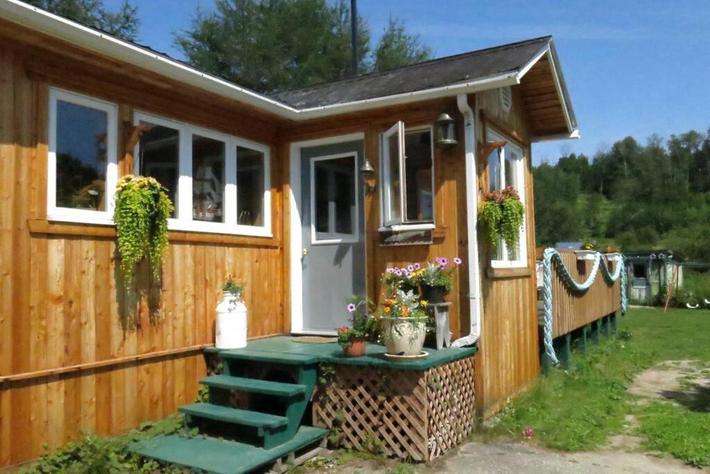La Maison Du Capitaine Tadoussac Exterior foto
